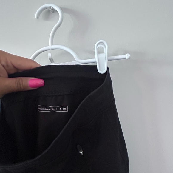 ABERCROMBIE & FITCH • Women Black Straight Leg Joggers • S • - Picture 7 of 7